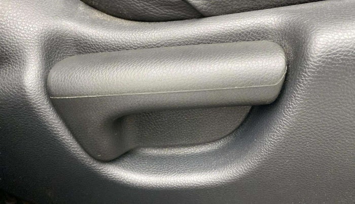 2020 Honda WR-V 1.5L I-DTEC VX MT, Diesel, Manual, 46,493 km, Driver Side Adjustment Panel