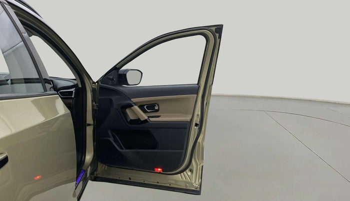 2022 Tata Harrier XZA PLUS 2.0L KAZIRANGA, Diesel, Automatic, 53,789 km, RHS Front Door