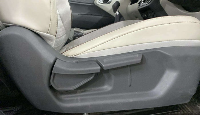 2020 Hyundai AURA SX 1.2, Petrol, Manual, 7,245 km, Driver Side Adjustment Panel