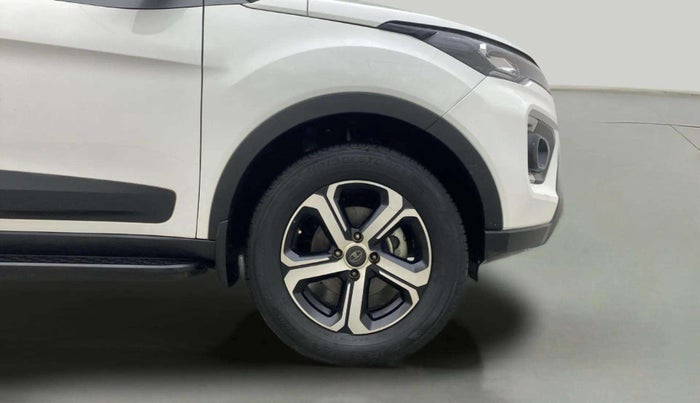 2023 Tata NEXON XZ PLUS DIESEL (L) DUAL TONE, Diesel, Manual, 48,251 km, Right Front Wheel