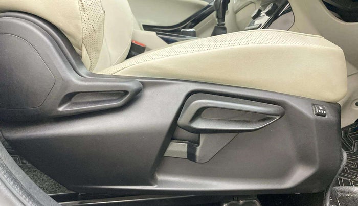 2023 Tata NEXON XZ PLUS DIESEL (L) DUAL TONE, Diesel, Manual, 48,251 km, Driver Side Adjustment Panel