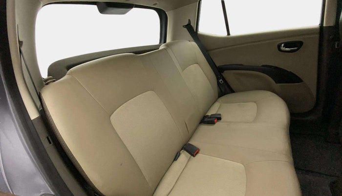 2014 Hyundai i10 SPORTZ 1.1, Petrol, Manual, 38,647 km, Right Side Rear Door Cabin