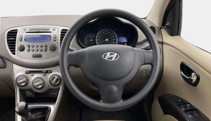 2014 Hyundai i10 SPORTZ 1.1, Petrol, Manual, 38,647 km, Steering Wheel Close Up