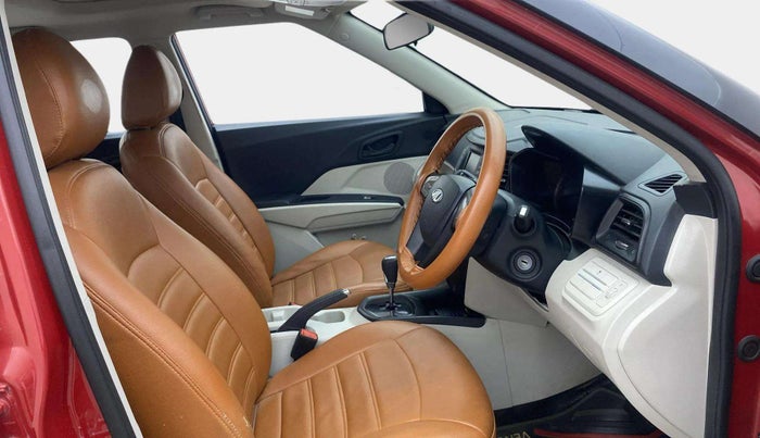 2022 Mahindra XUV300 W6 1.2 PETROL AMT, Petrol, Automatic, 23,294 km, Right Side Front Door Cabin