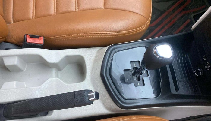 2022 Mahindra XUV300 W6 1.2 PETROL AMT, Petrol, Automatic, 23,294 km, Gear Lever