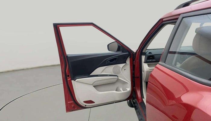 2022 Mahindra XUV300 W6 1.2 PETROL AMT, Petrol, Automatic, 23,294 km, LHS Front Door