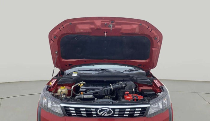 2022 Mahindra XUV300 W6 1.2 PETROL AMT, Petrol, Automatic, 23,294 km, Open Bonet