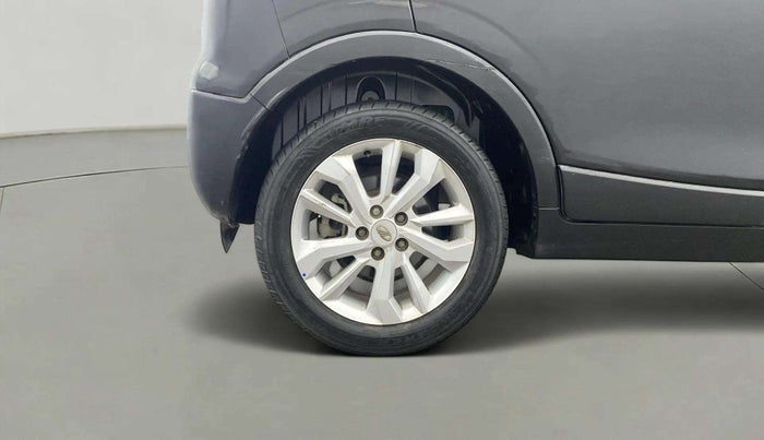 2021 Mahindra XUV300 W8 1.2 PETROL, Petrol, Manual, 51,738 km, Right Rear Wheel