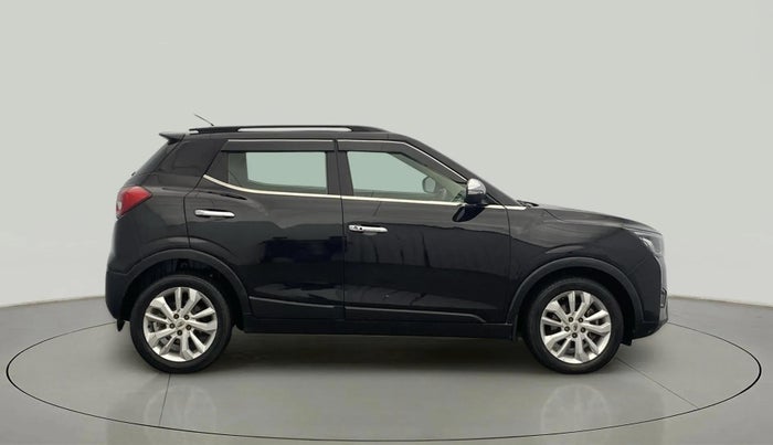 2021 Mahindra XUV300 W8 1.2 PETROL, Petrol, Manual, 51,738 km, Right Side View