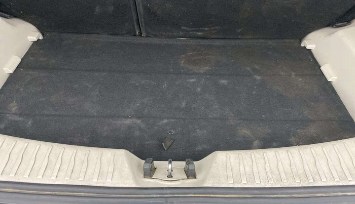 2021 Mahindra XUV300 W8 1.2 PETROL, Petrol, Manual, 51,738 km, Boot Open Zoomed View