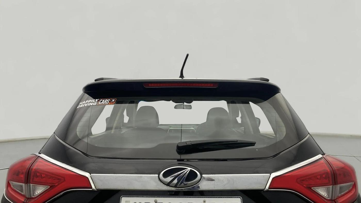 2021 Mahindra XUV300 W8 1.2 PETROL, Petrol, Manual, 51,781 km, Rear Windshield