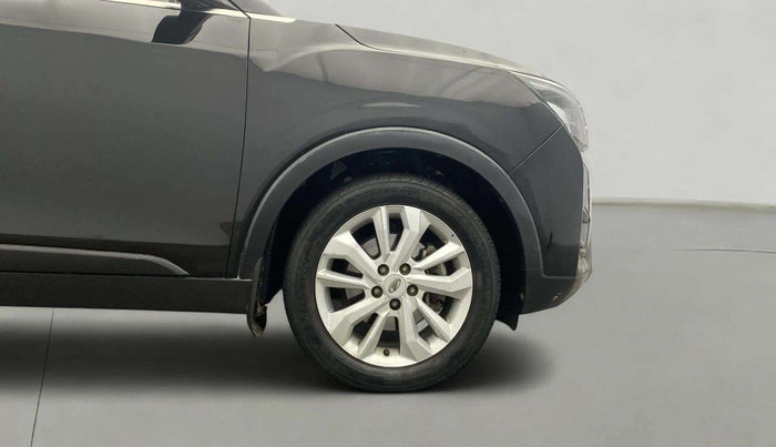 2021 Mahindra XUV300 W8 1.2 PETROL, Petrol, Manual, 51,738 km, Right Front Wheel