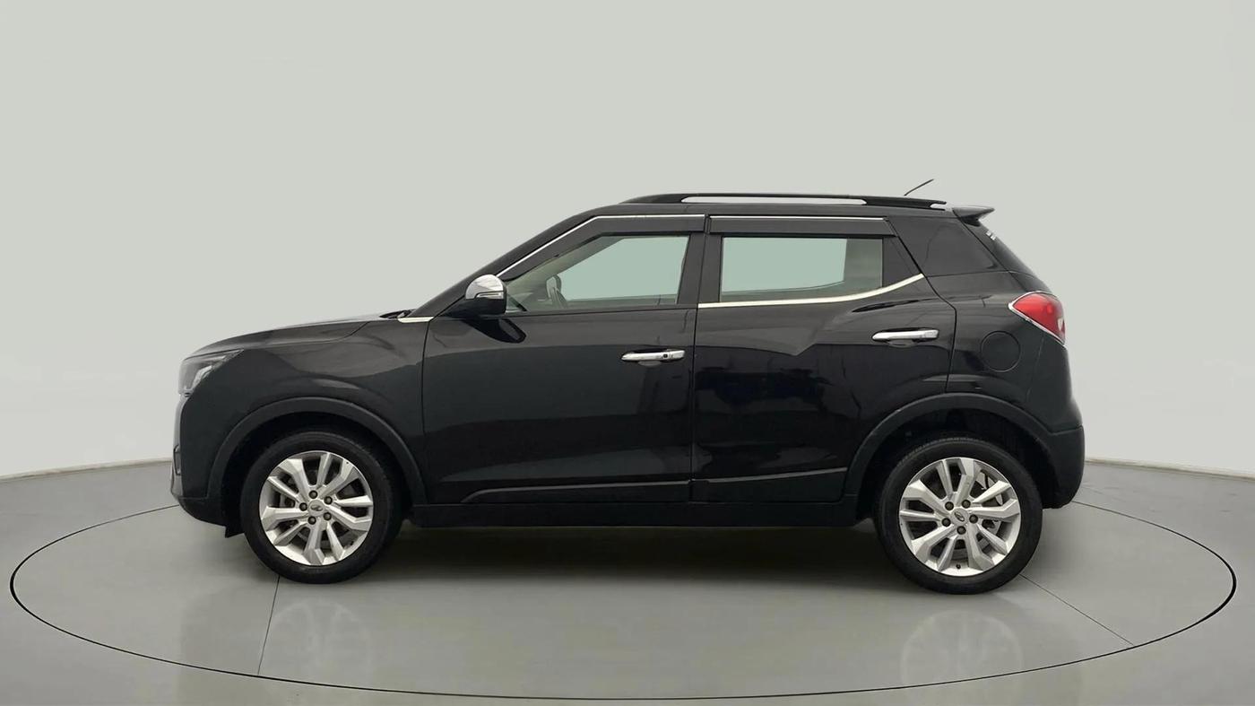 2021 Mahindra XUV300 W8 1.2 PETROL, Petrol, Manual, 51,781 km, Left Side