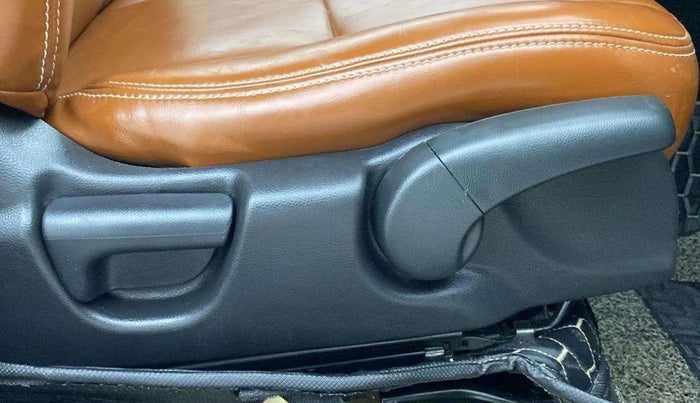 2017 Honda City 1.5L I-VTE V CVT, Petrol, Automatic, 59,394 km, Driver Side Adjustment Panel