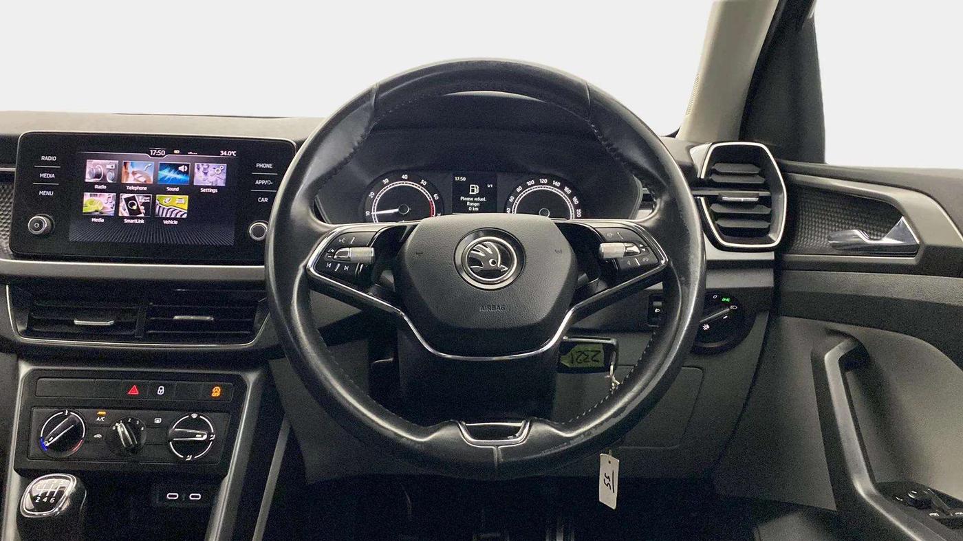 2022 Skoda KUSHAQ AMBITION 1.0L TSI MT, Petrol, Manual, 64,116 km, Steering Wheel Close Up