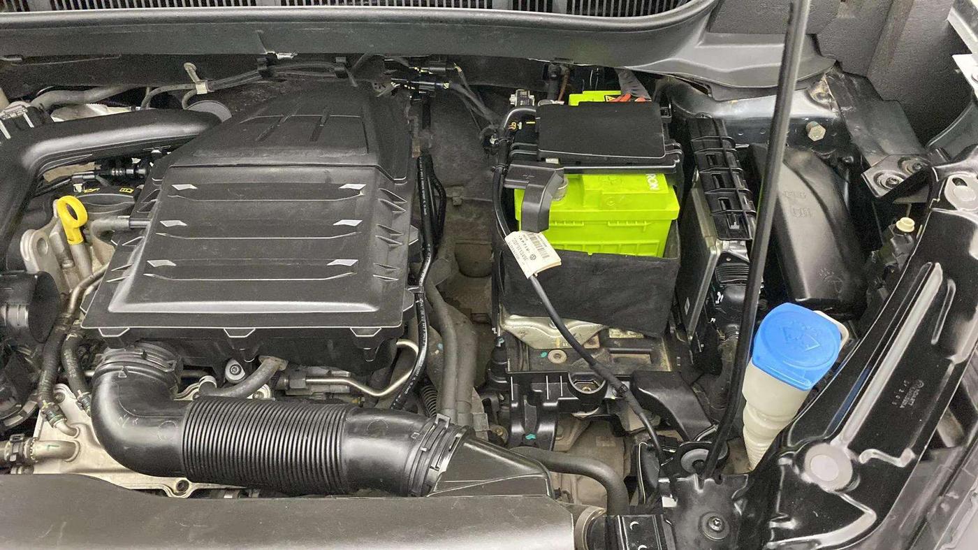 2022 Skoda KUSHAQ AMBITION 1.0L TSI MT, Petrol, Manual, 64,116 km, Engine View - Left