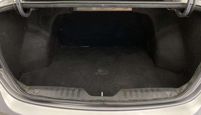 2018 Maruti Ciaz ZETA 1.4  AT PETROL, Petrol, Automatic, 68,838 km, Boot Inside