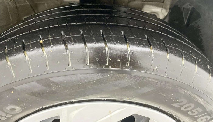 2023 Hyundai Creta EX 1.5 PETROL, Petrol, Manual, 24,963 km, Right Front Tyre Tread