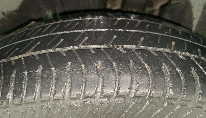 2019 Maruti Swift VXI, Petrol, Manual, 52,695 km, Left Rear Tyre Tread