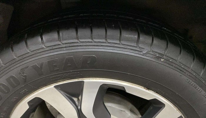 2017 Honda WR-V 1.2L I-VTEC VX MT, Petrol, Manual, 43,254 km, Right Rear Tyre Tread