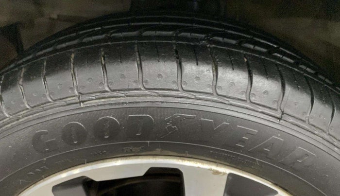 2017 Honda WR-V 1.2L I-VTEC VX MT, Petrol, Manual, 43,254 km, Left Front Tyre Tread