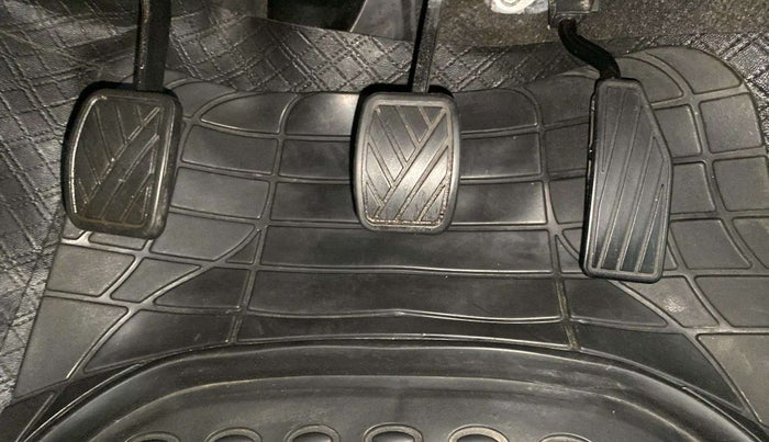 2022 Maruti Celerio VXI CNG, CNG, Manual, 31,791 km, Pedals