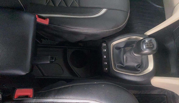 2019 Hyundai NEW SANTRO MAGNA, Petrol, Manual, 33,547 km, Gear Lever