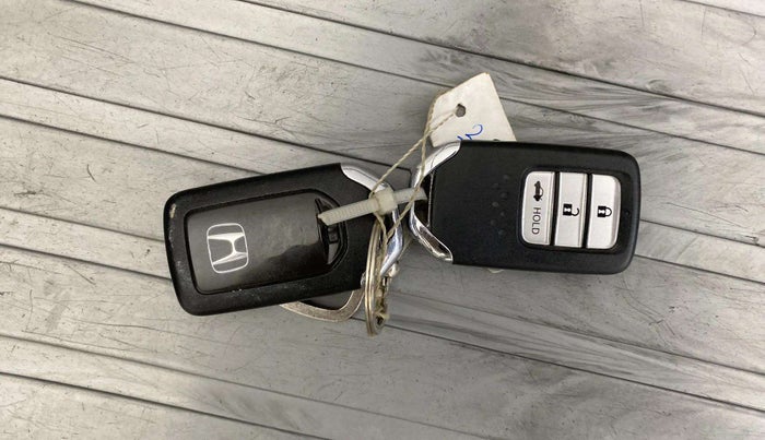 2023 Honda Amaze 1.2L I-VTEC VX, Petrol, Manual, 22,155 km, Key Close Up