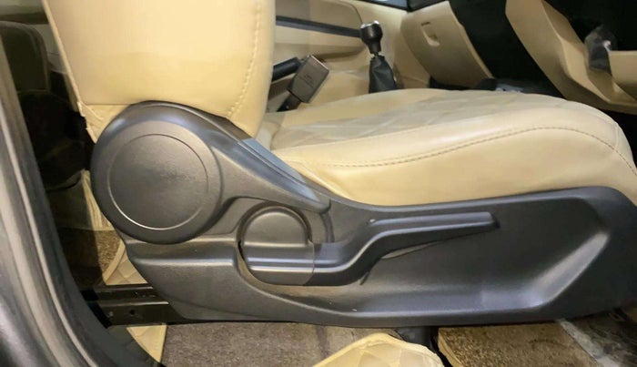 2024 Honda Amaze 1.2L I-VTEC VX, Petrol, Manual, 24,444 km, Driver Side Adjustment Panel