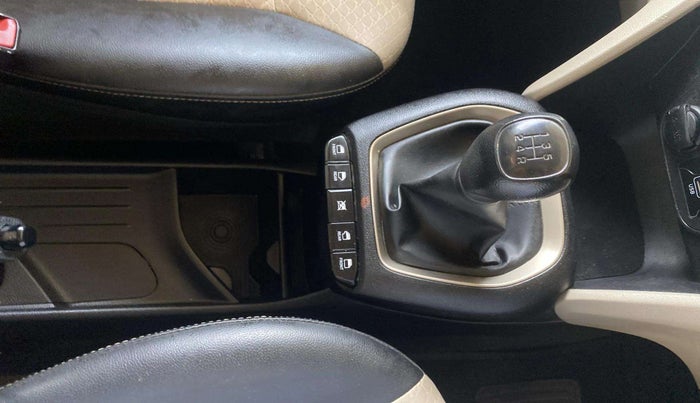 2019 Hyundai NEW SANTRO SPORTZ MT, Petrol, Manual, 33,066 km, Gear Lever