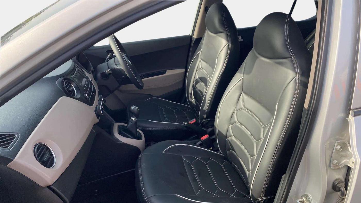 2015 Hyundai Grand i10 SPORTZ 1.2 KAPPA VTVT, Petrol, Manual, 72,471 km, Right Side Front Door Cabin