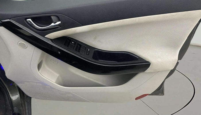 2021 Tata NEXON XZ PLUS PETROL SUNROOF, Petrol, Manual, 32,122 km, Driver Side Door Panels Control