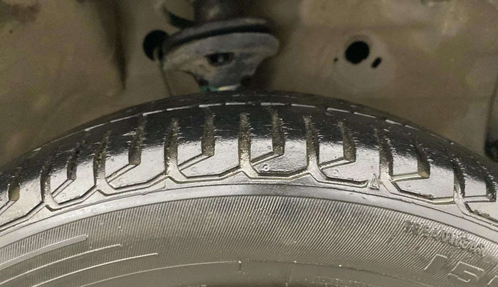 2014 Maruti Wagon R 1.0 VXI, Petrol, Manual, 52,010 km, Right Front Tyre Tread