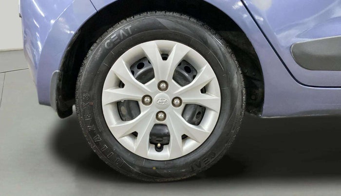2014 Hyundai Grand i10 MAGNA 1.2 KAPPA VTVT, CNG, Manual, 23,625 km, Right Rear Wheel