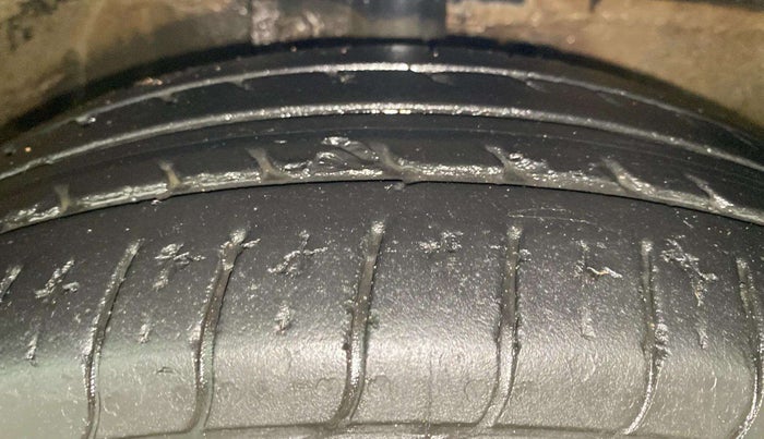 2016 Maruti Celerio ZXI AMT (O), Petrol, Automatic, 91,178 km, Right Front Tyre Tread