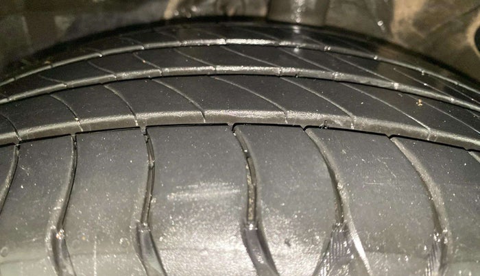 2021 MG HECTOR SHARP 1.5 PETROL CVT, Petrol, Automatic, 51,277 km, Left Front Tyre Tread