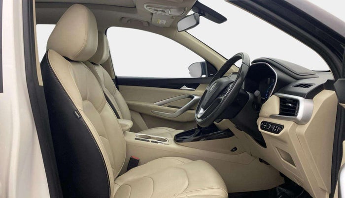 2021 MG HECTOR SHARP 1.5 PETROL CVT, Petrol, Automatic, 51,277 km, Right Side Front Door Cabin