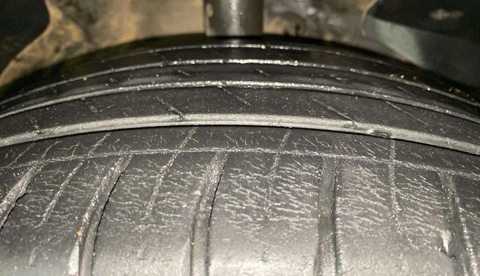 2021 MG HECTOR SHARP 1.5 PETROL CVT, Petrol, Automatic, 51,277 km, Right Front Tyre Tread