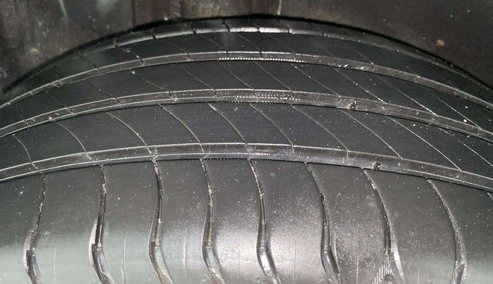 2021 MG HECTOR SHARP 1.5 PETROL CVT, Petrol, Automatic, 51,277 km, Right Rear Tyre Tread
