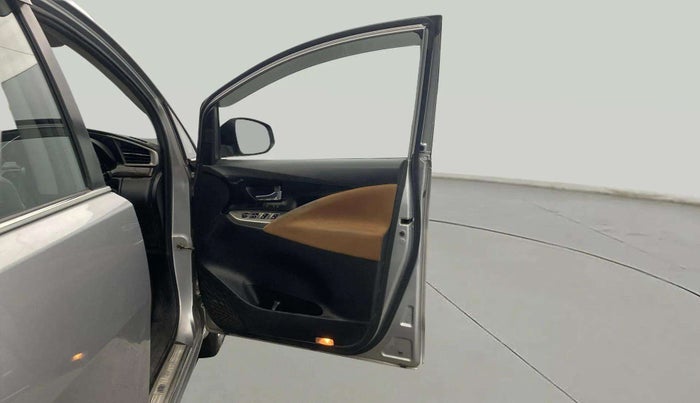 2017 Toyota Innova Crysta 2.8 ZX AT 7 STR, Diesel, Automatic, 99,486 km, RHS Front Door