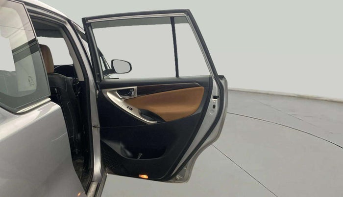 2017 Toyota Innova Crysta 2.8 ZX AT 7 STR, Diesel, Automatic, 99,486 km, RHS Rear Door