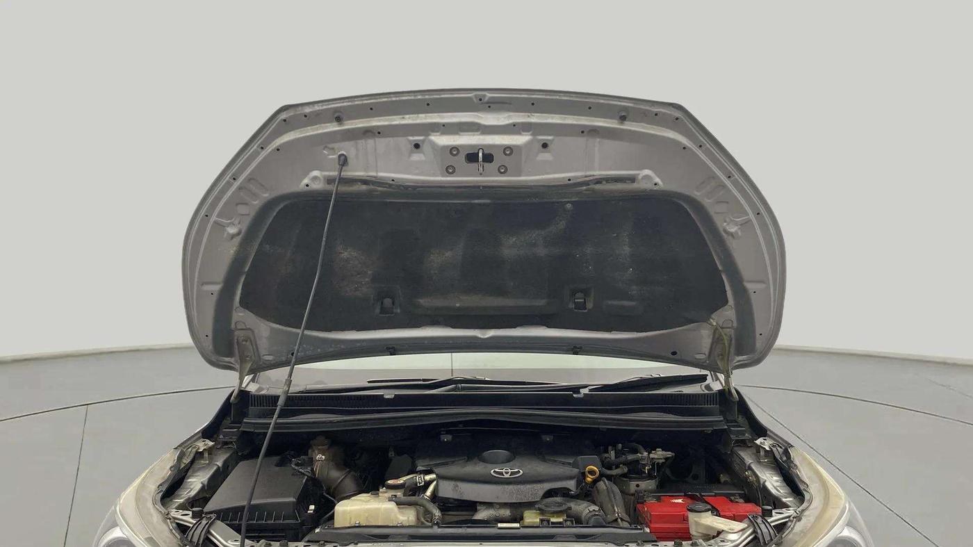 2017 Toyota Innova Crysta 2.8 ZX AT 7 STR, Diesel, Automatic, 99,486 km, Open Bonet