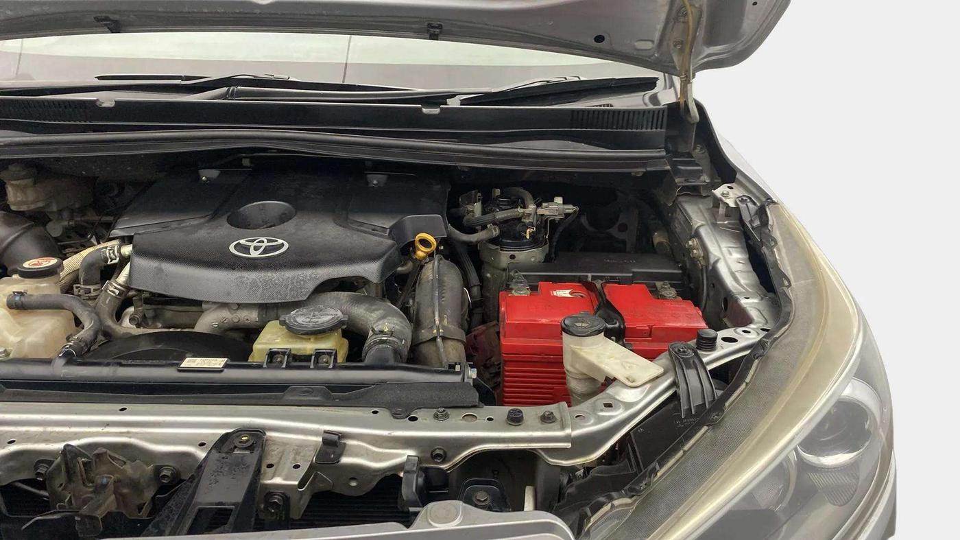 2017 Toyota Innova Crysta 2.8 ZX AT 7 STR, Diesel, Automatic, 99,486 km, Engine View - Left