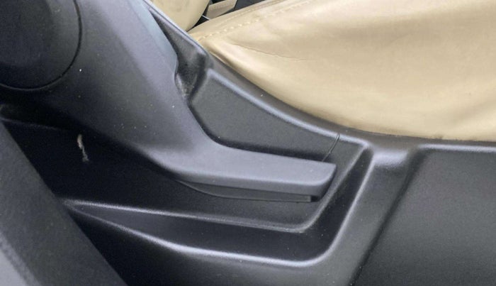 2021 Maruti New Wagon-R LXI CNG (O) 1.0, CNG, Manual, 67,517 km, Driver Side Adjustment Panel
