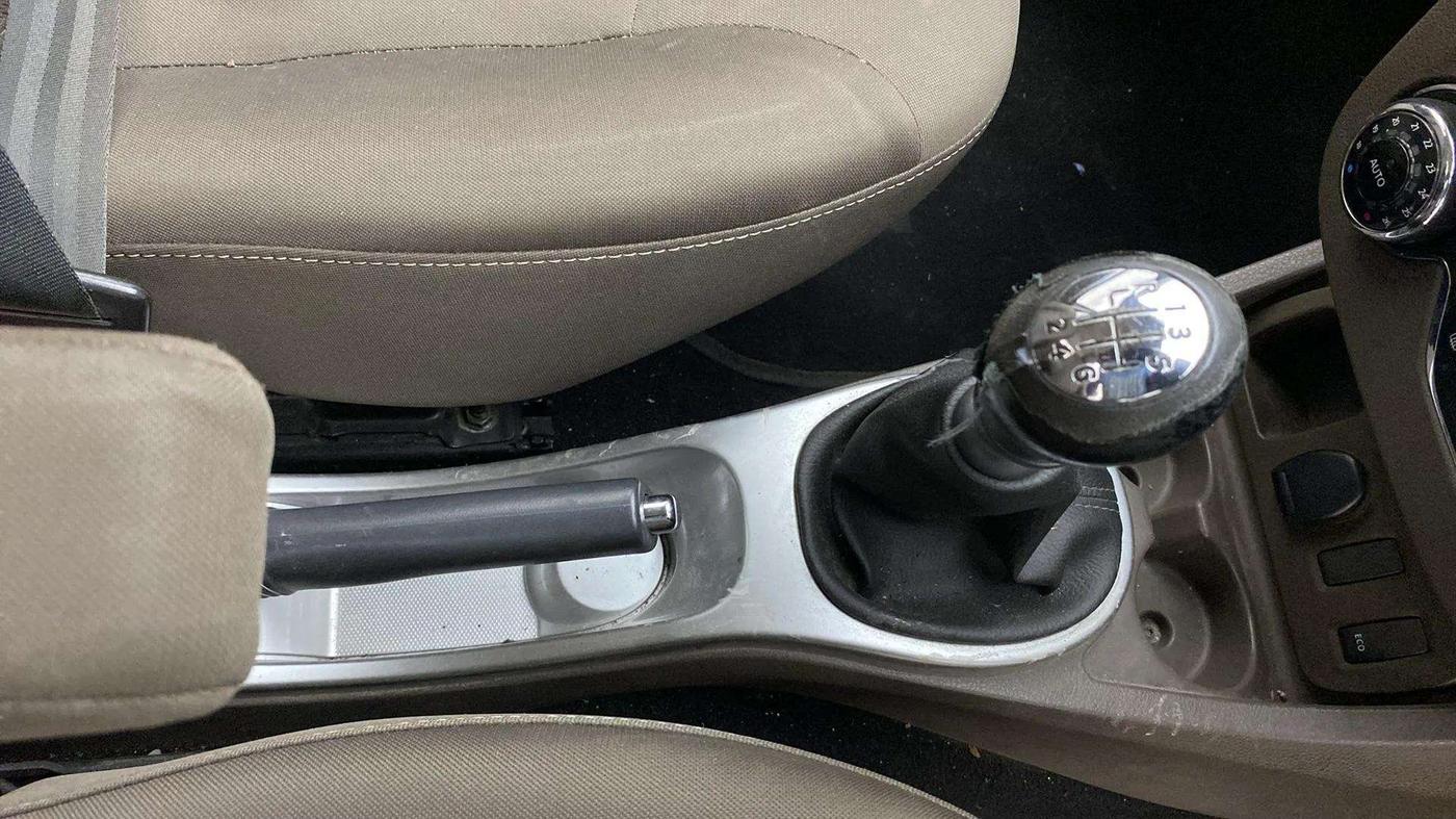 2019 Renault Duster 110 PS RXZ DIESEL, Diesel, Manual, 70,323 km, Gear Lever