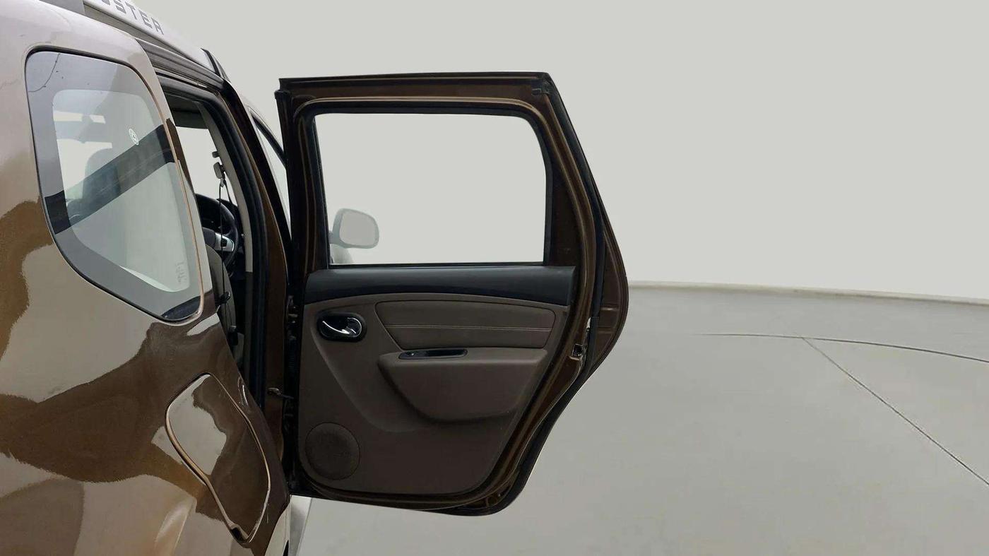 2019 Renault Duster 110 PS RXZ DIESEL, Diesel, Manual, 70,323 km, RHS Rear Door