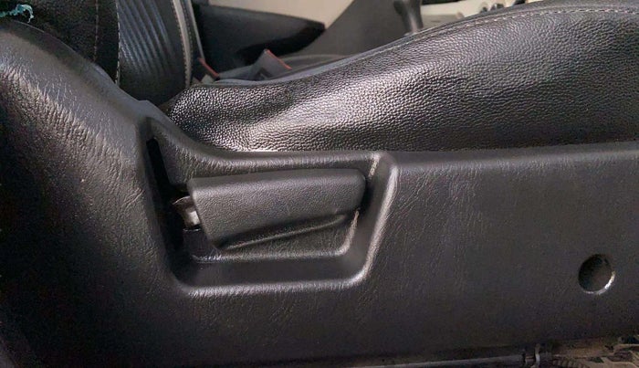 2021 Maruti Alto LXI O, Petrol, Manual, 22,015 km, Driver Side Adjustment Panel
