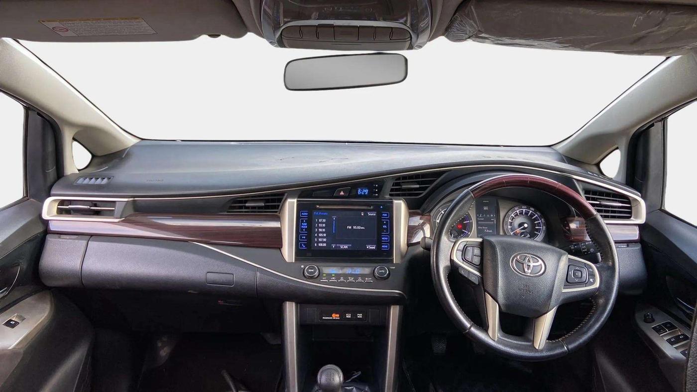 2016 Toyota Innova Crysta 2.4 VX 8 STR, Diesel, Manual, 95,502 km, Dashboard