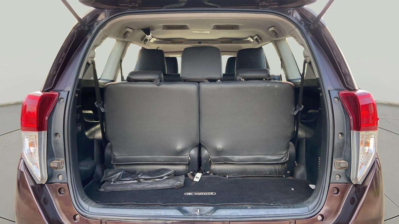 2016 Toyota Innova Crysta 2.4 VX 8 STR, Diesel, Manual, 95,502 km, Boot Inside