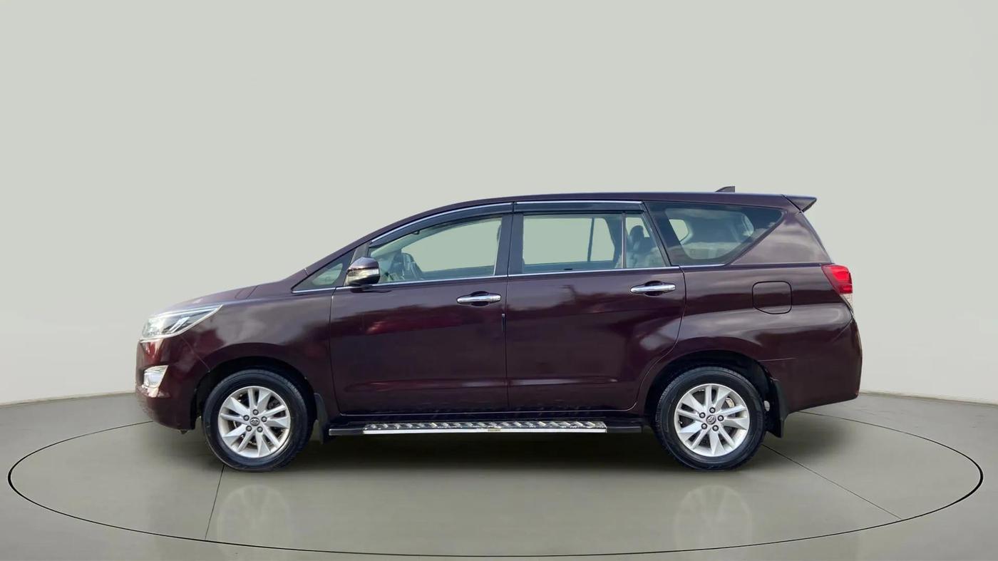 2016 Toyota Innova Crysta 2.4 VX 8 STR, Diesel, Manual, 95,502 km, Left Side